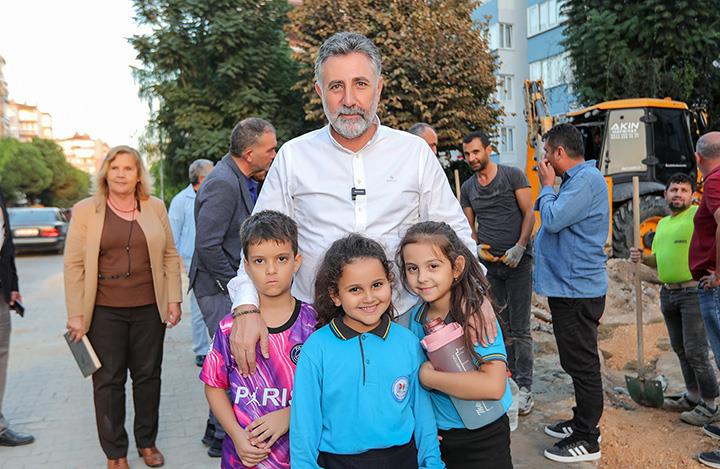 Bayraklı’da tüm sokaklar yenileniyor!