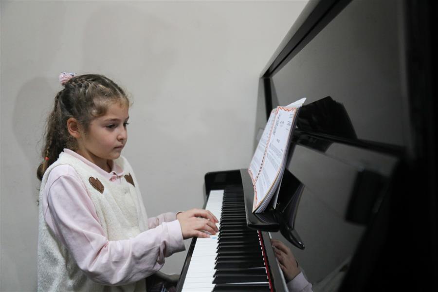 Bayraklı’nın piyano kursundan Devlet Opera ve Balesi’ne…