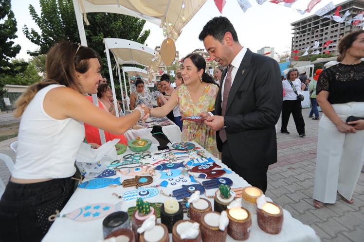 Bayraklı’nın üreten kadınlarına özel sergi