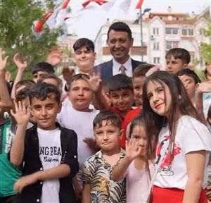 Bayraklı’nın çocukları mutluysa biz de mutluyuz.